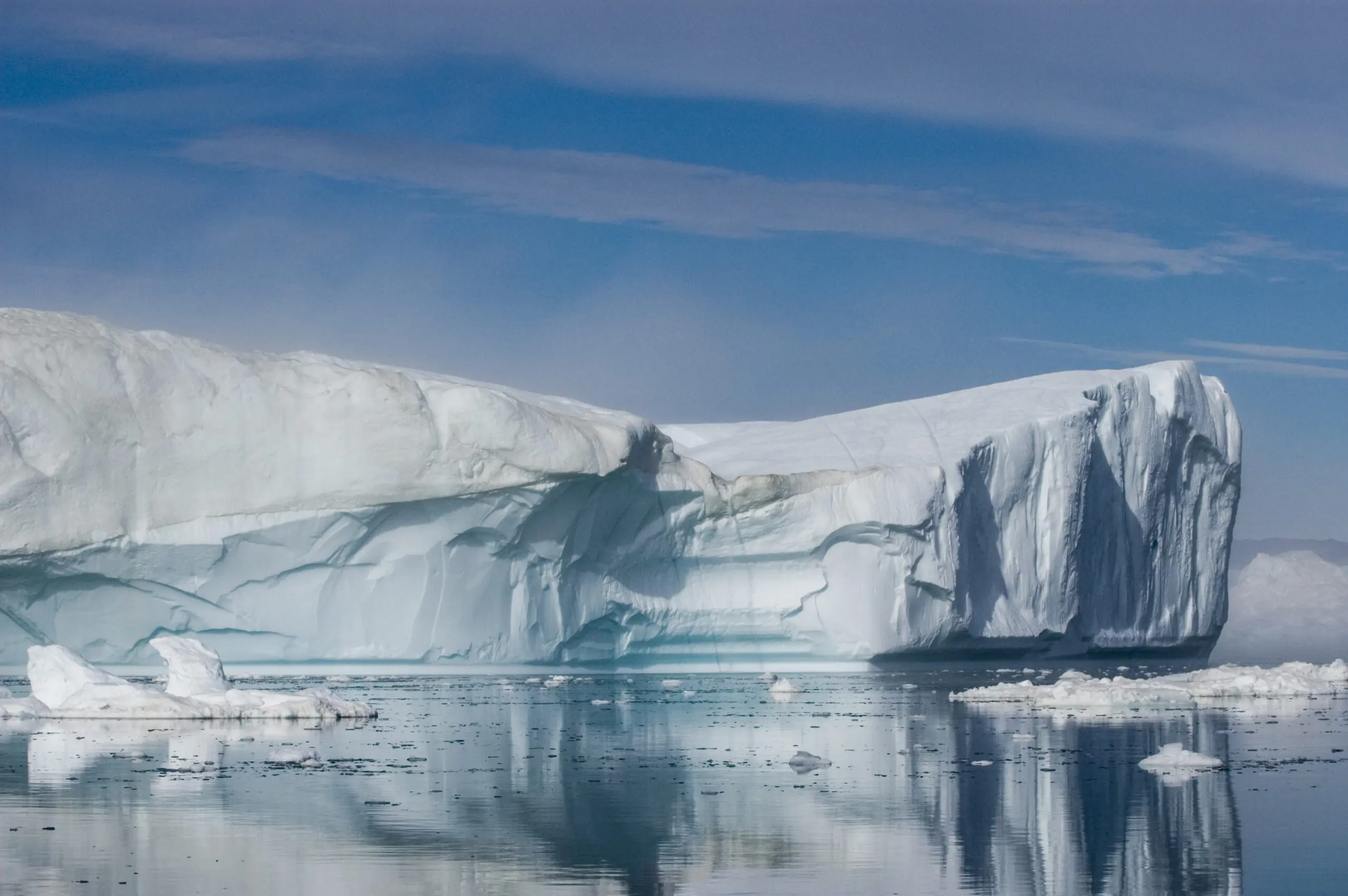 Wandbild (261) Icy Whale präsentiert: Wasser,Landschaften,Schnee und Eis,Winter,Berge,Wasserspiegelungen