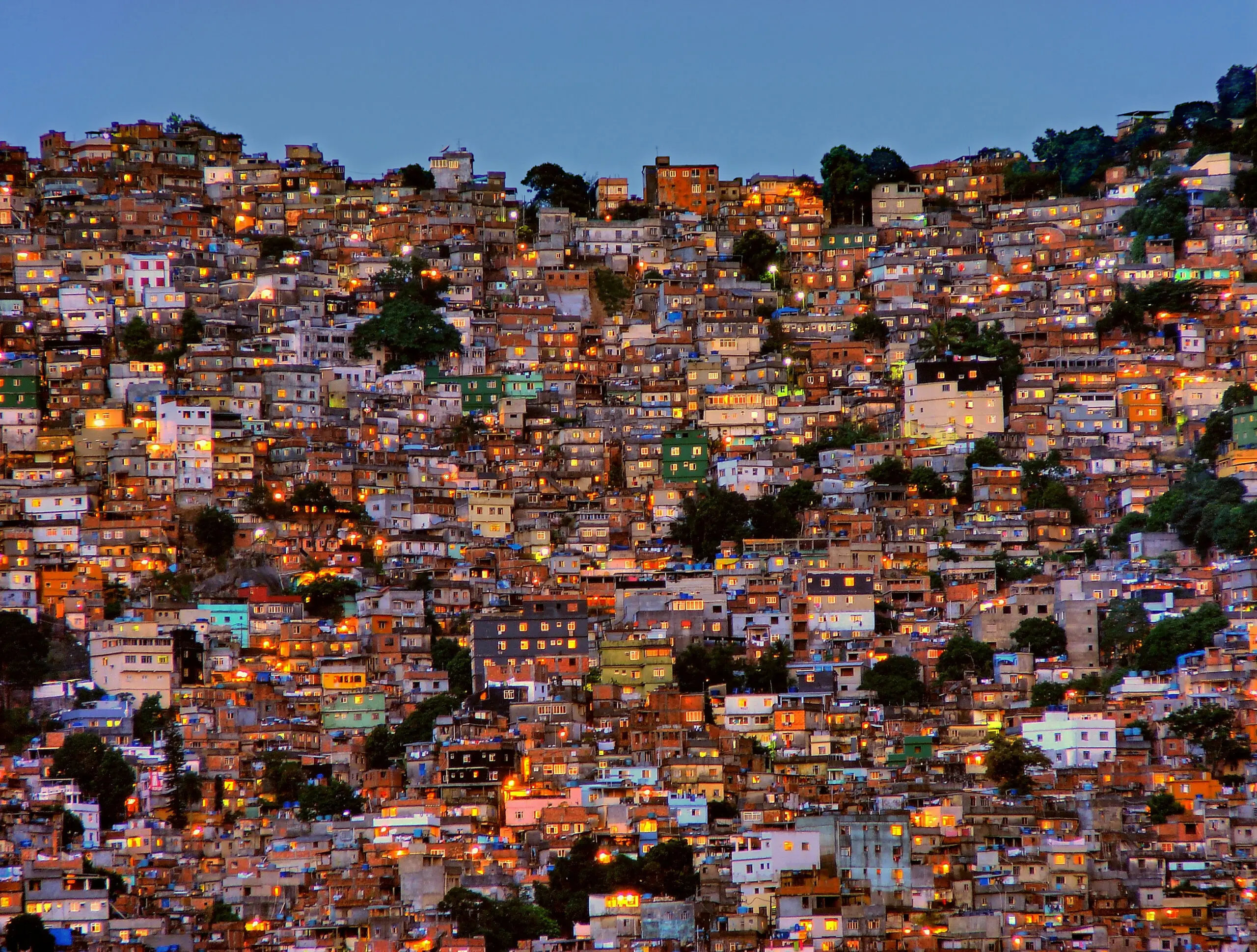 Wandbild (2648) Nightfall in the Favela da Rocinha präsentiert: Architektur