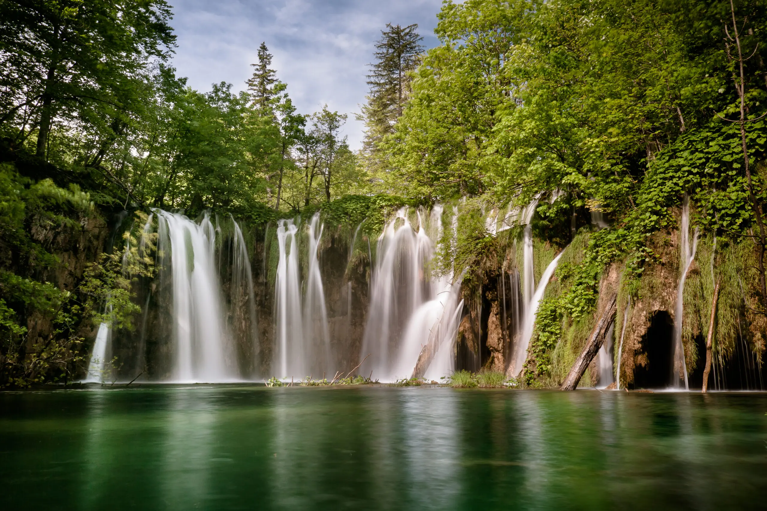 Wandbild (3041) Paradiesischer Wasserfall in Plitvice präsentiert: Wasser,Landschaften,Gewässer,Bäche und Flüsse,Wasserfälle
