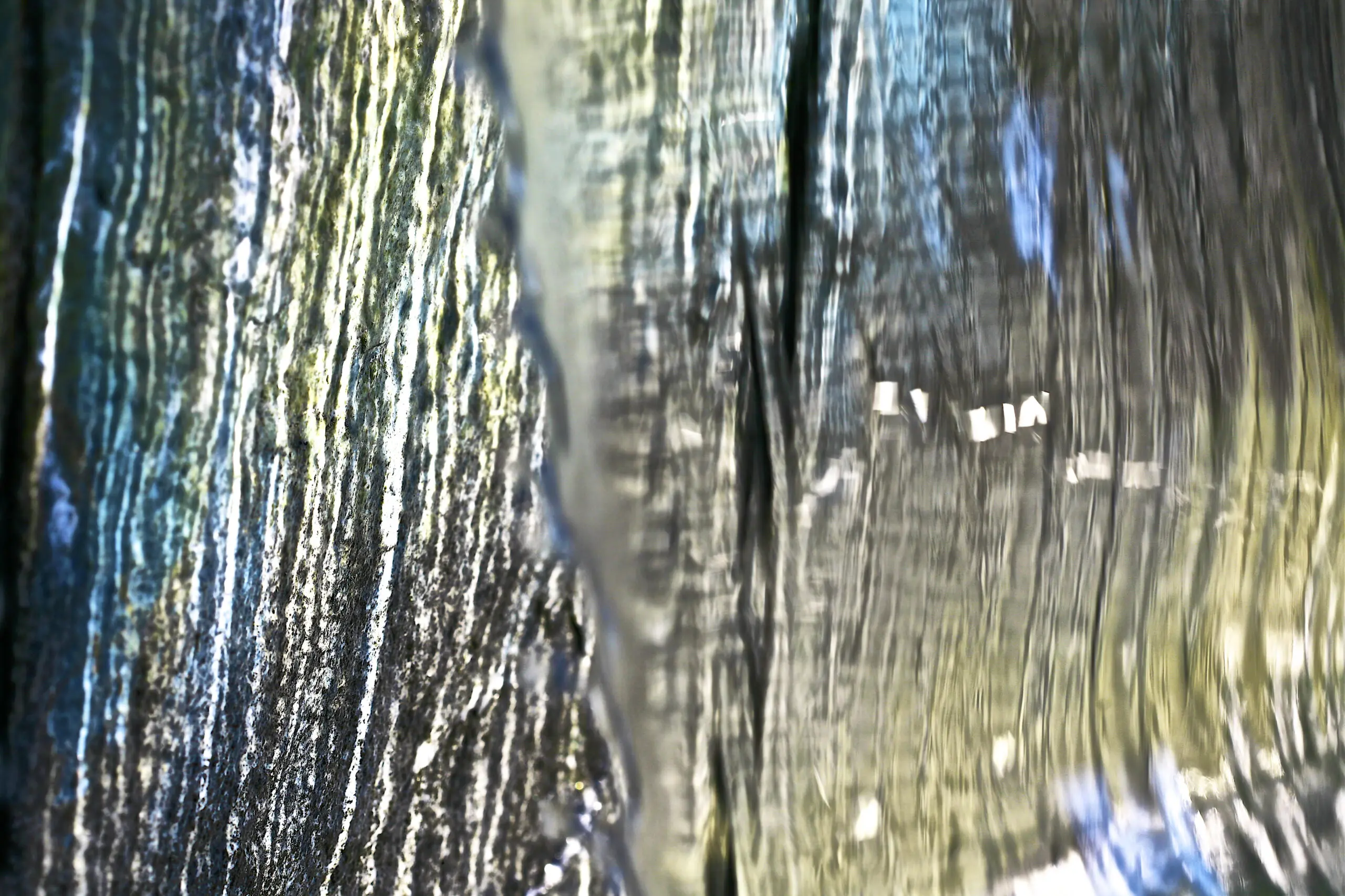 Wandbild (4079) Falling Waters präsentiert: Aktion-Bewegung,Wasser,Kreatives,Details und Strukturen,Abstrakt,Natur,Wasserfälle,Wasserspiegelungen,Wassertropfen
