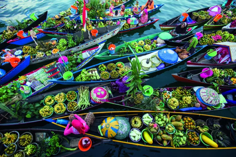  (5242) Banjarmassin Floating Market by Fauzan Maududdin präsentiert:  