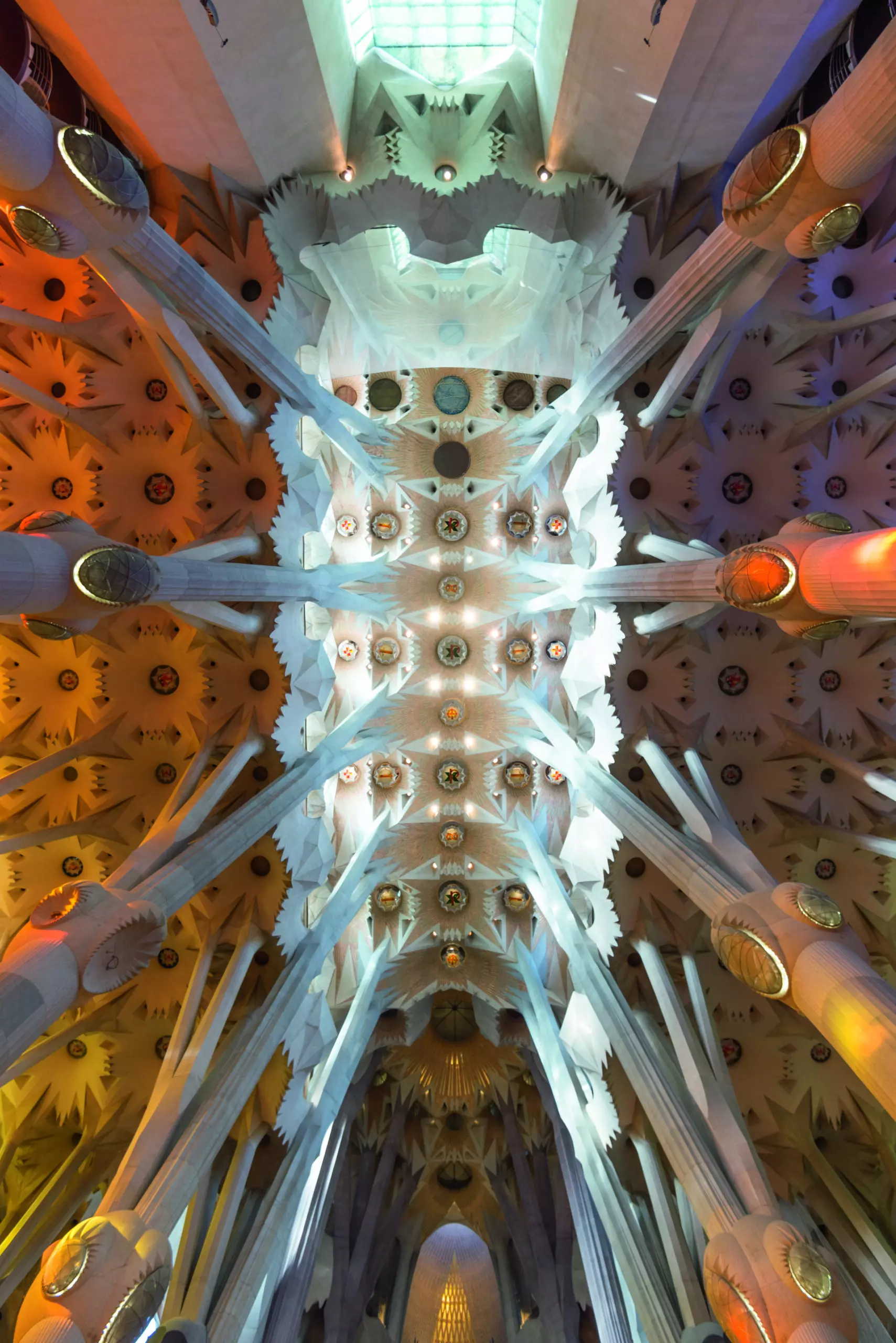Wandbild (5427) Sagrada Familia by Natalino Russo/HUBER IMAGES präsentiert: Kreatives,Details und Strukturen,Architektur,Sonstige Architektur,Sehenswürdigkeiten,Sonstiges Kreatives,Architekturdetails