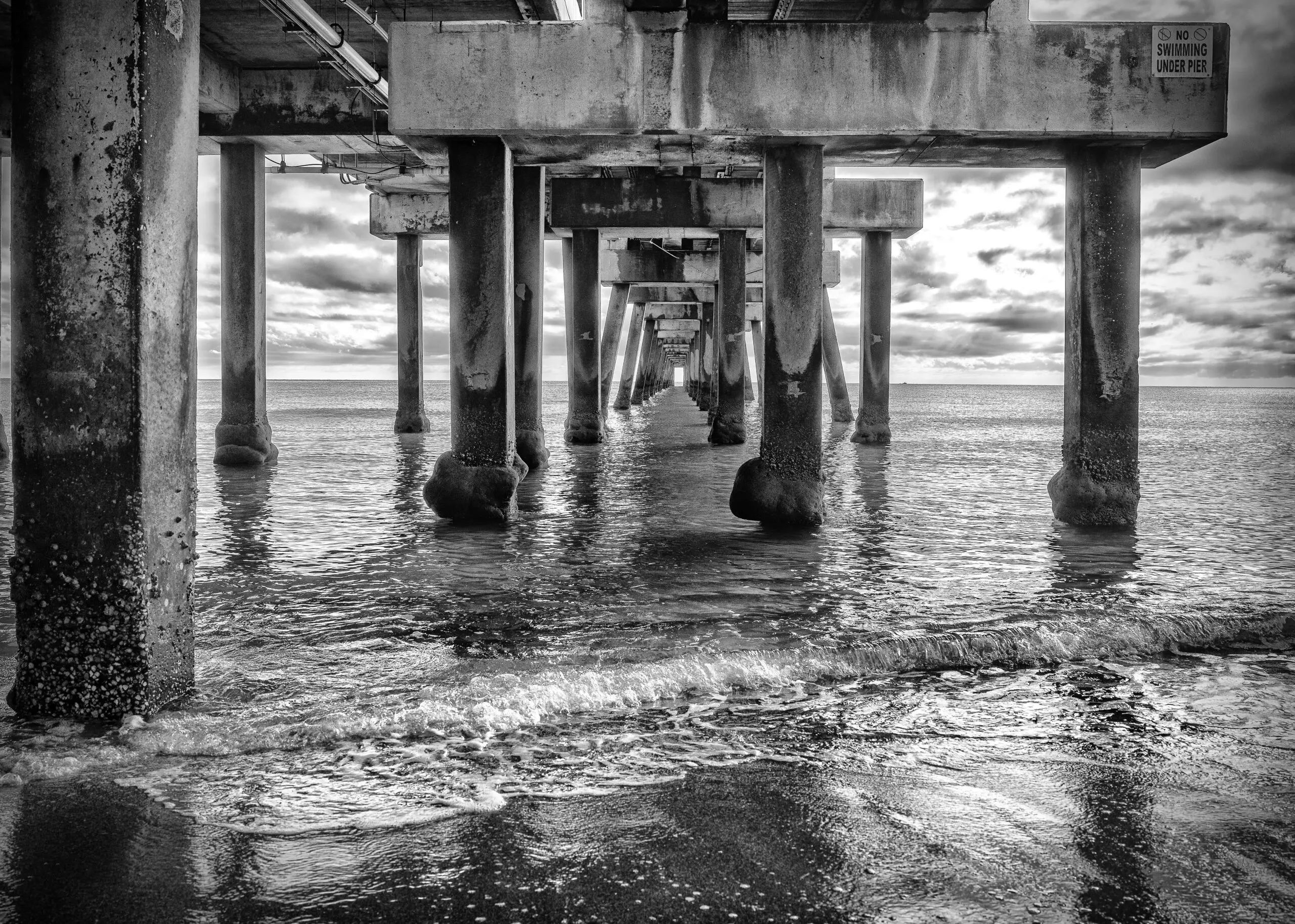 Wandbild (27385) Pier Dania Beach by Susanne Kremer präsentiert: Wasser,Natur,Meere,Stege