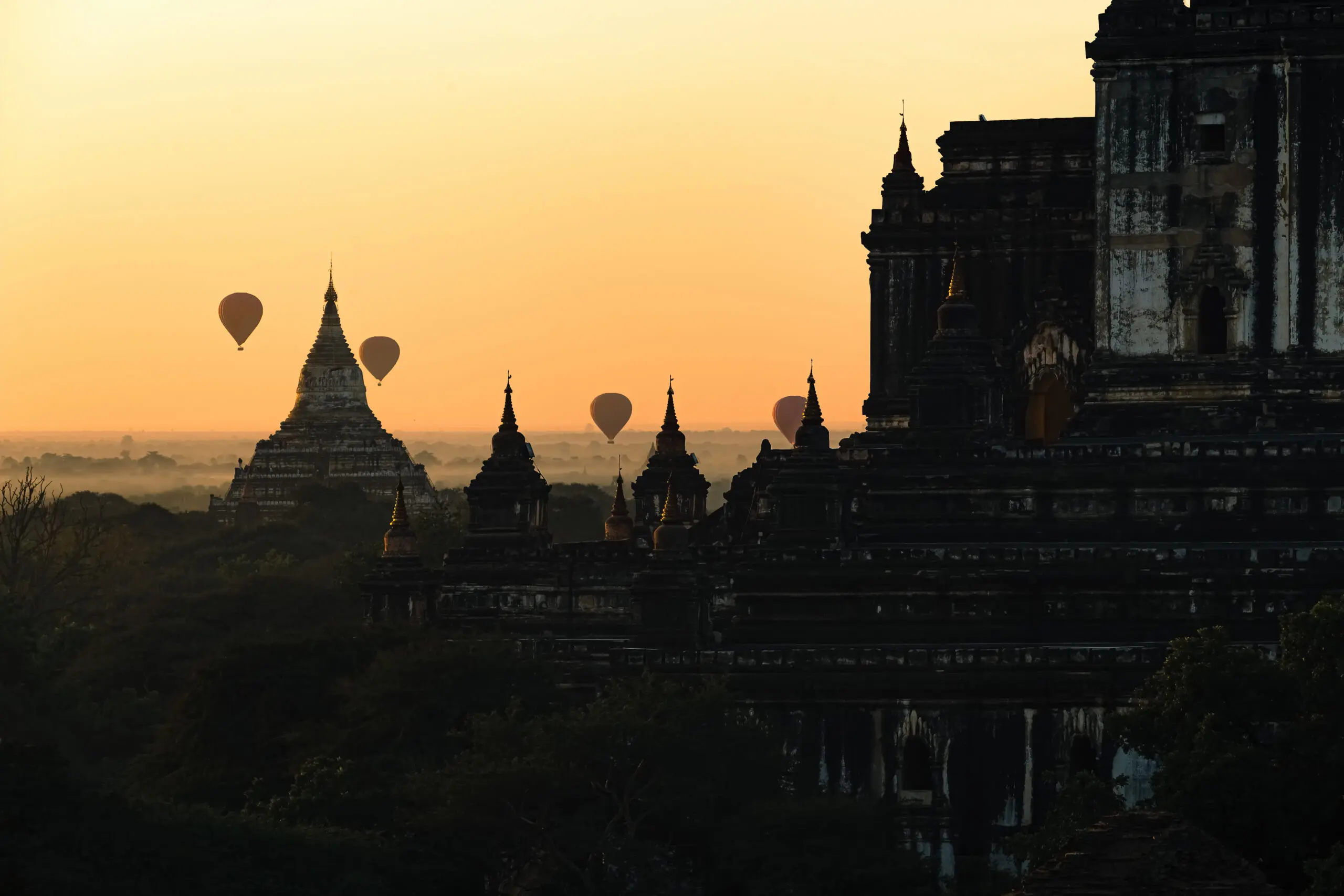 Wandbild (27485) Sunrise in Bagan by Marco Tagliarino präsentiert: Technik,Landschaften,Asien,Luftfahrt