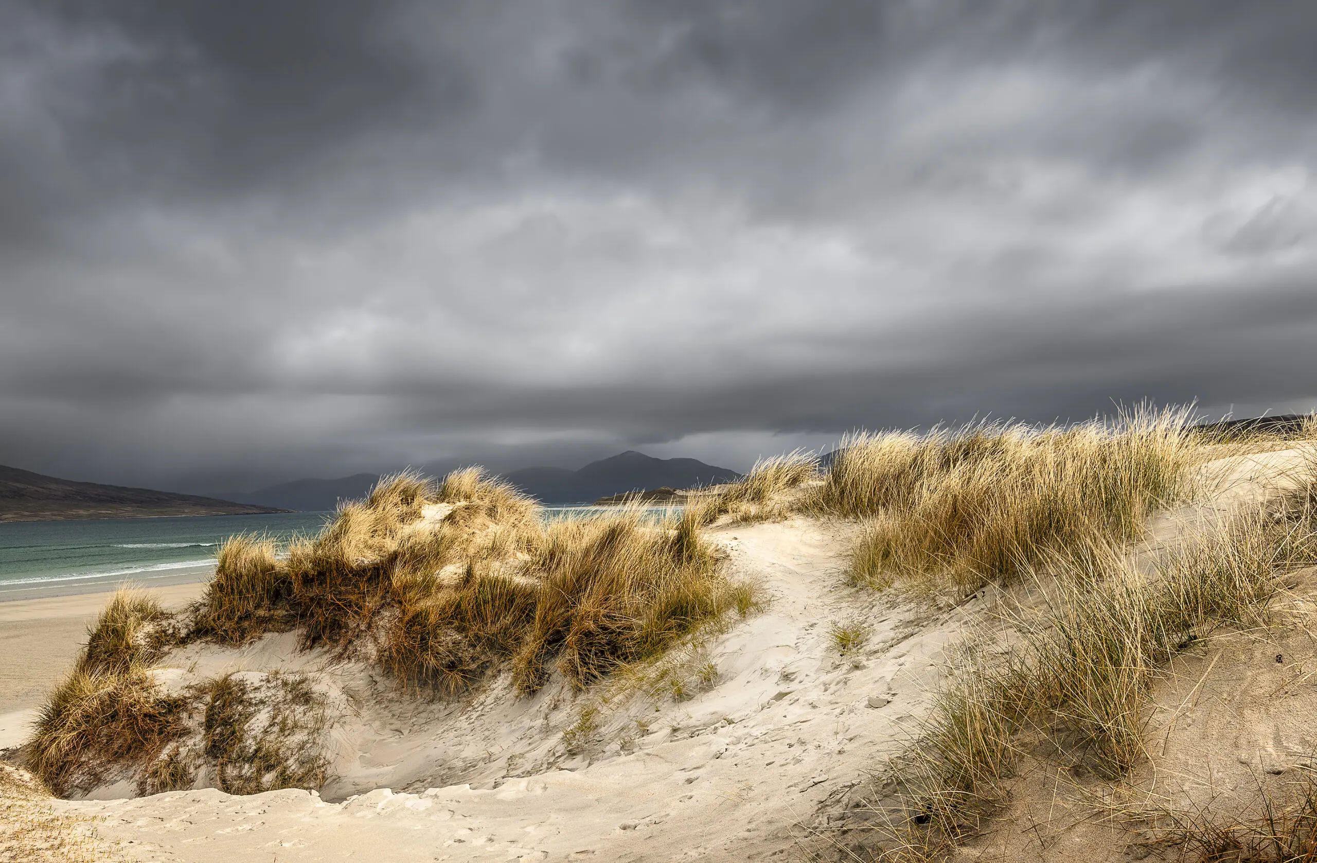 Wandbild (27599) Sielabost Dunes by Peter Paterson präsentiert: Wasser,Natur,Landschaften,Gräser,Strände,Meere